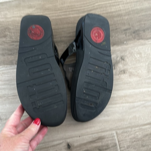 FitFlop 9 Lunetta toe thong sandals - Picture 3 of 4